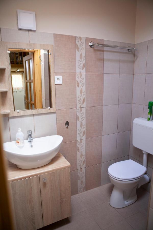 Rozsadomb Apartman Zalakaros Exteriör bild